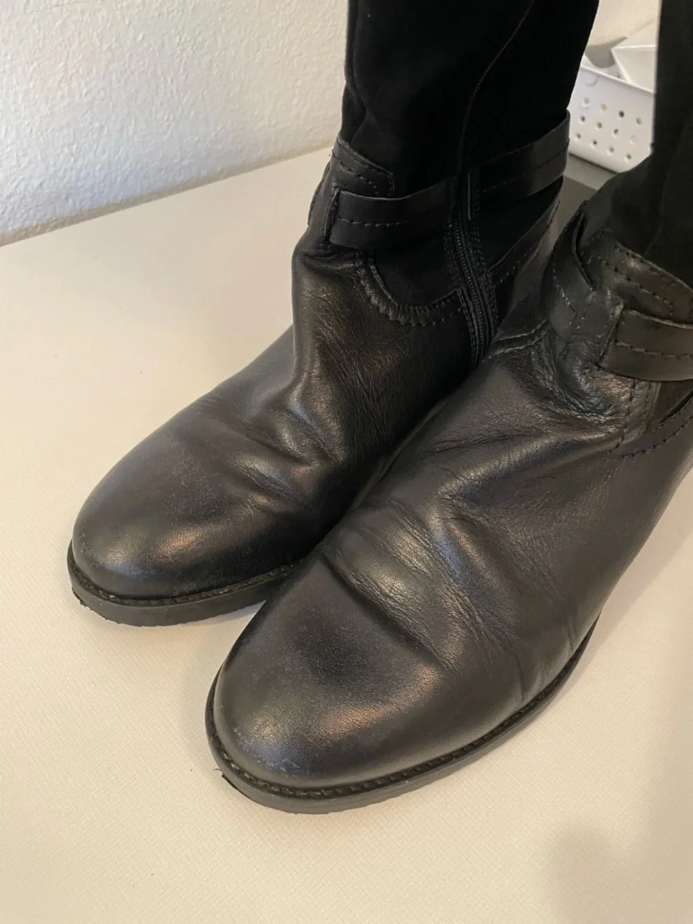 Clark’s Wool Lined Leather Suede Buckle Riding Boots Size 9.5